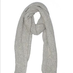 2/$20 NWT Banana Republic Cozy Grey Scarf